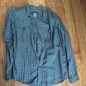 Patagonia Green Plaid Casual Button Down Shirt